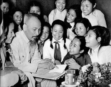 Thư Bác Hồ gửi các học sinh năm 1945